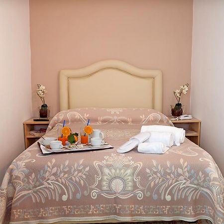 Hotel Caruso Massa Lubrense Bagian luar foto