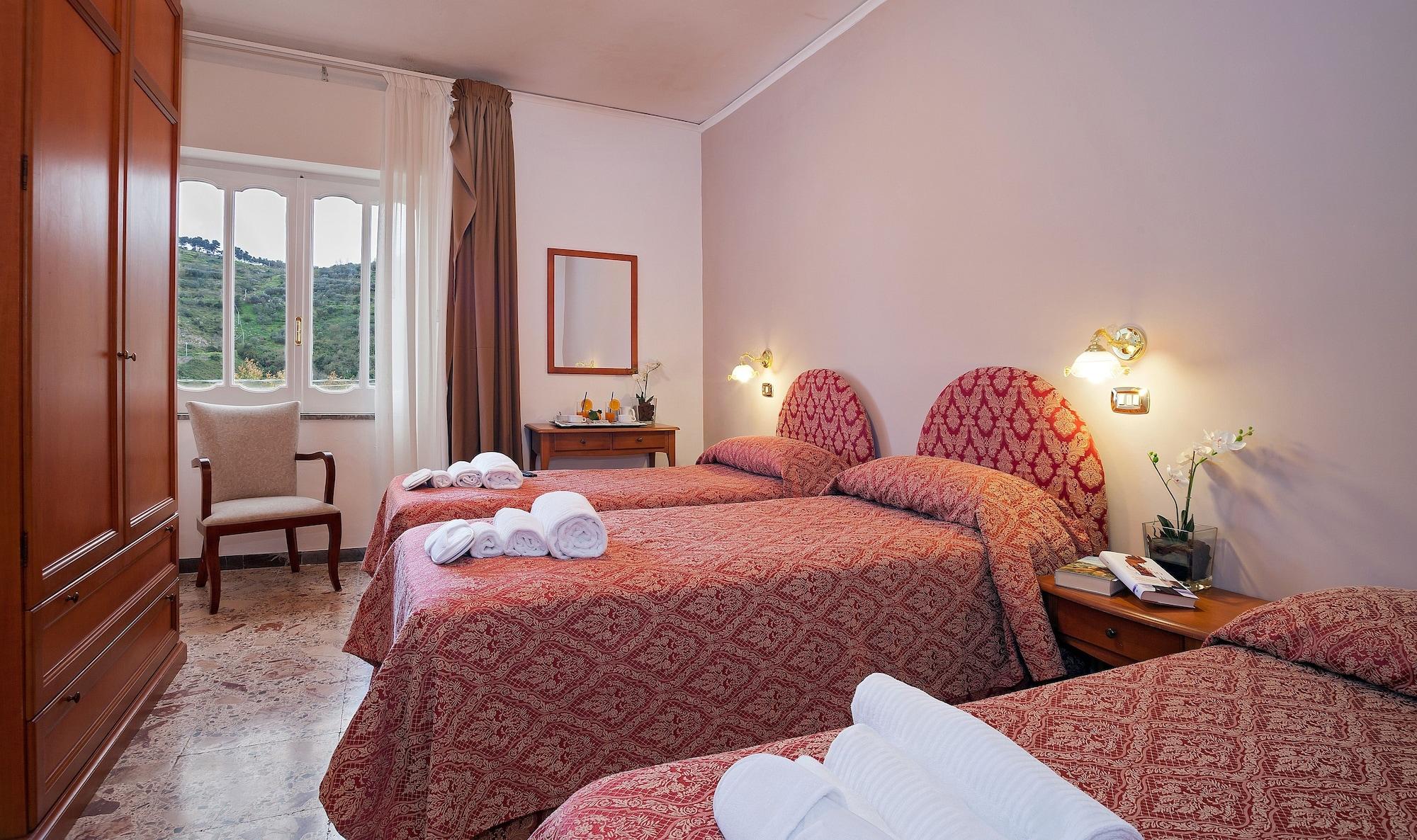 Hotel Caruso Massa Lubrense Bagian luar foto
