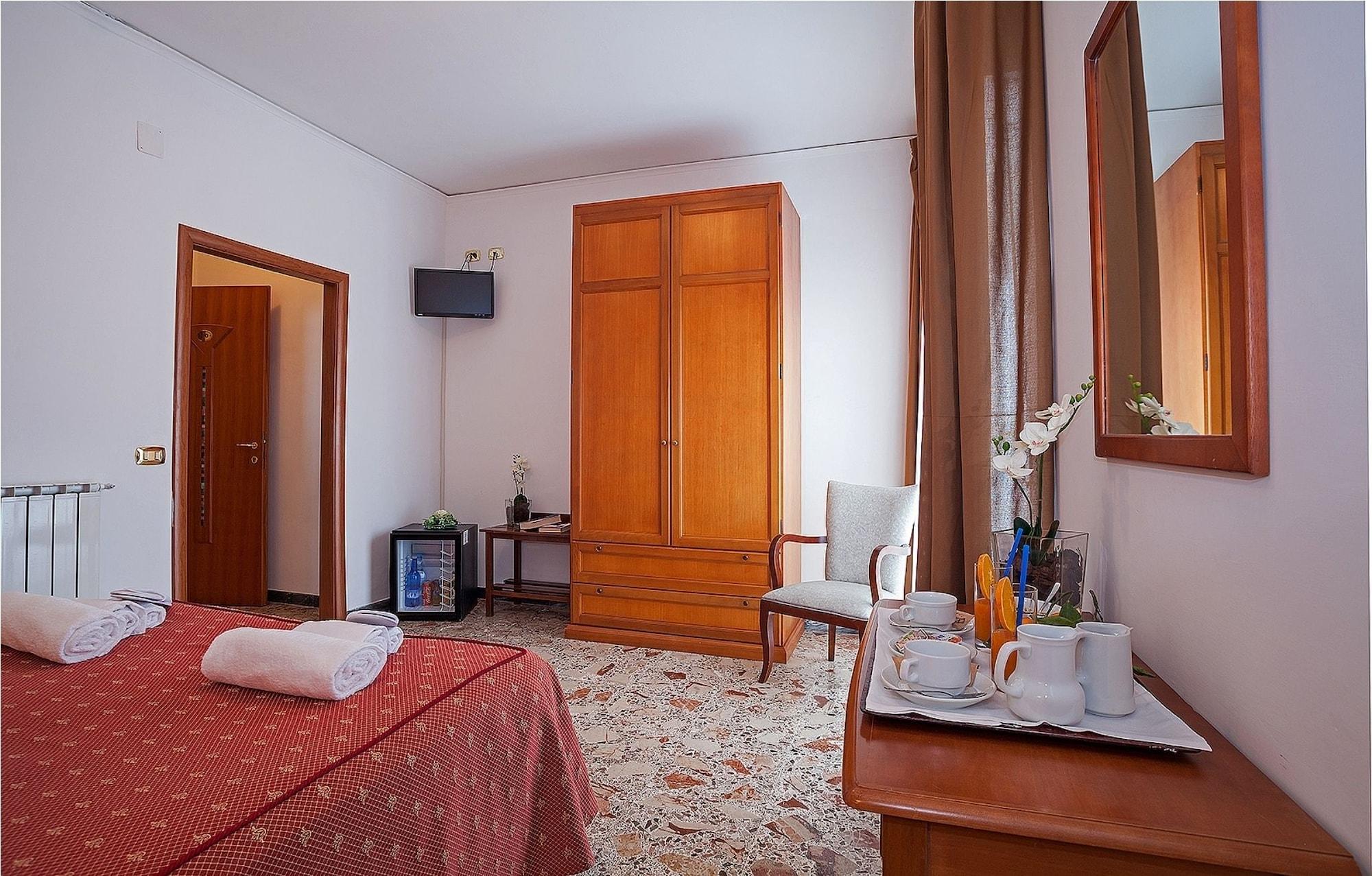Hotel Caruso Massa Lubrense Bagian luar foto