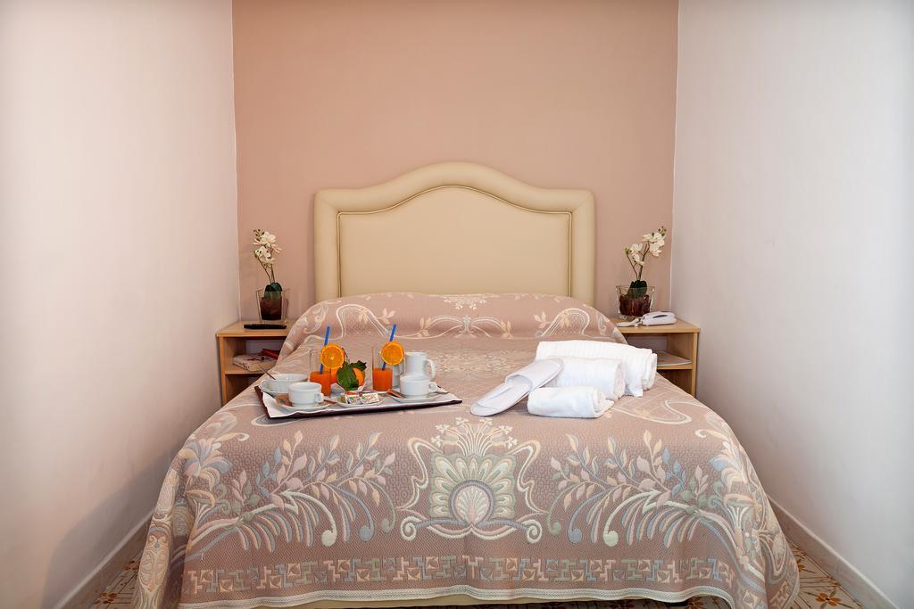 Hotel Caruso Massa Lubrense Bagian luar foto