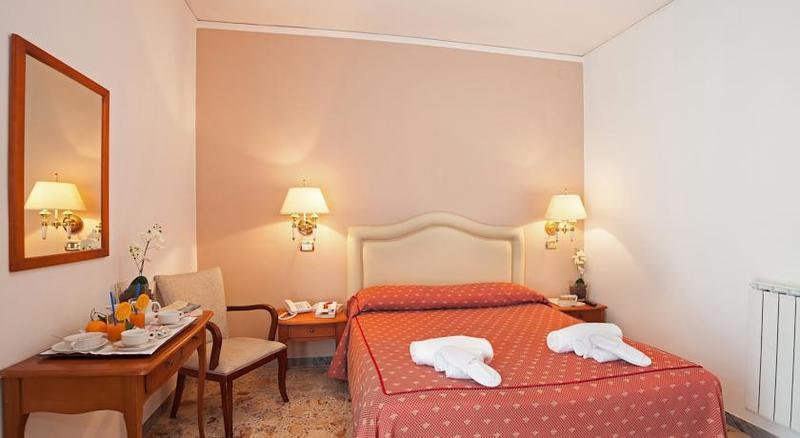 Hotel Caruso Massa Lubrense Bagian luar foto