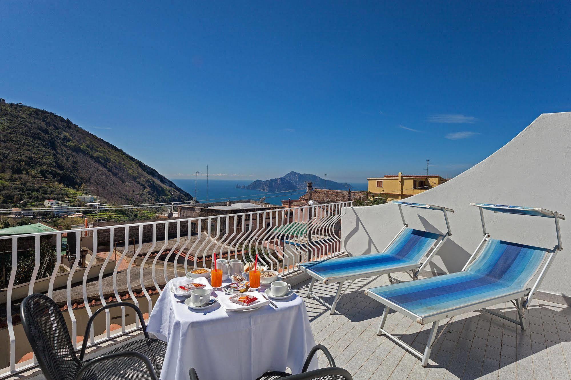Hotel Caruso Massa Lubrense Bagian luar foto
