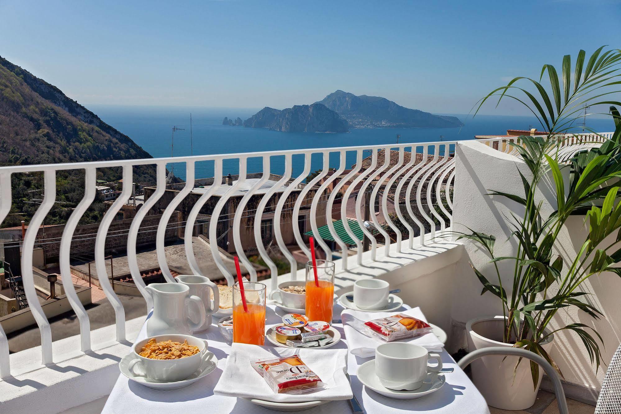 Hotel Caruso Massa Lubrense Bagian luar foto